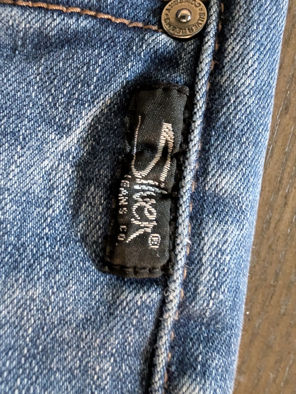 Silver Jeans Slim Women's Blue Denim Jeans with Black Brand Tab